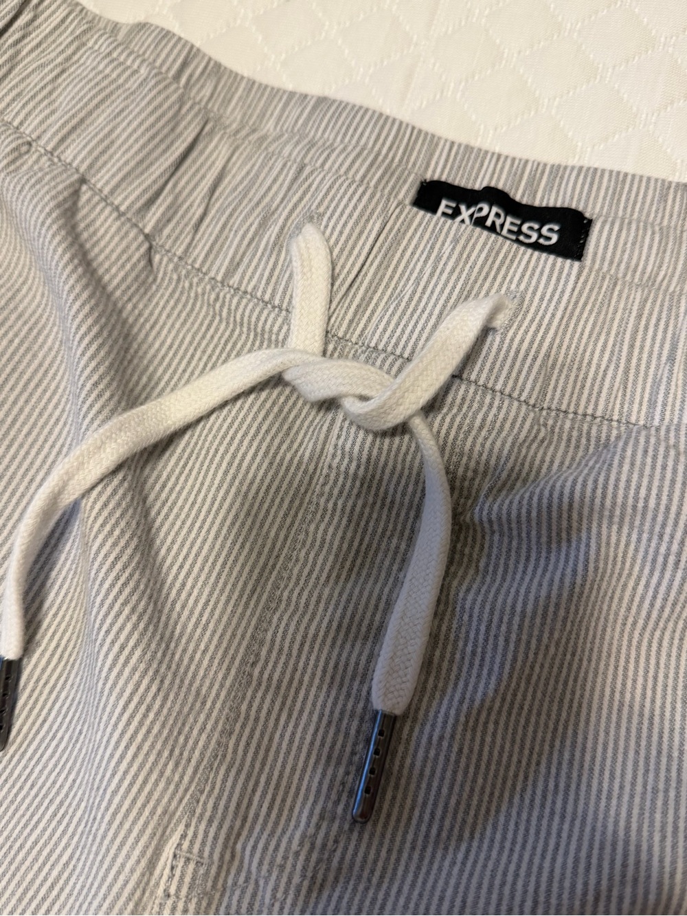 Express Men’s Gray Pinstripe Drawstring Athletic Shorts